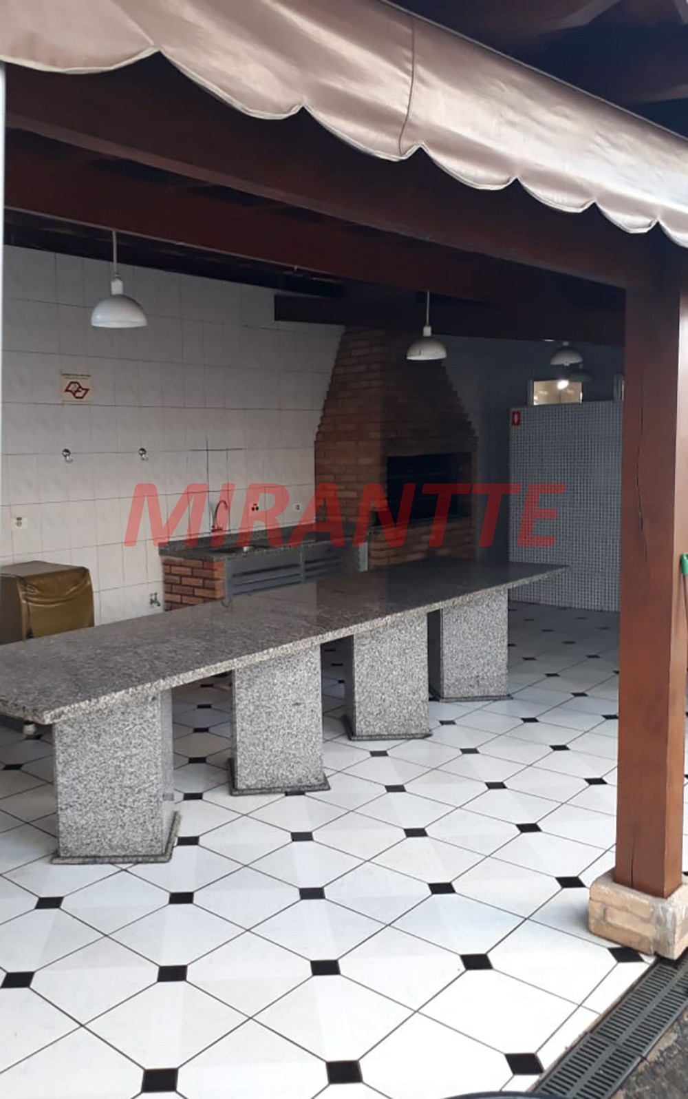 Apartamento de 58m² com 2 quartos em Santa Terezinha