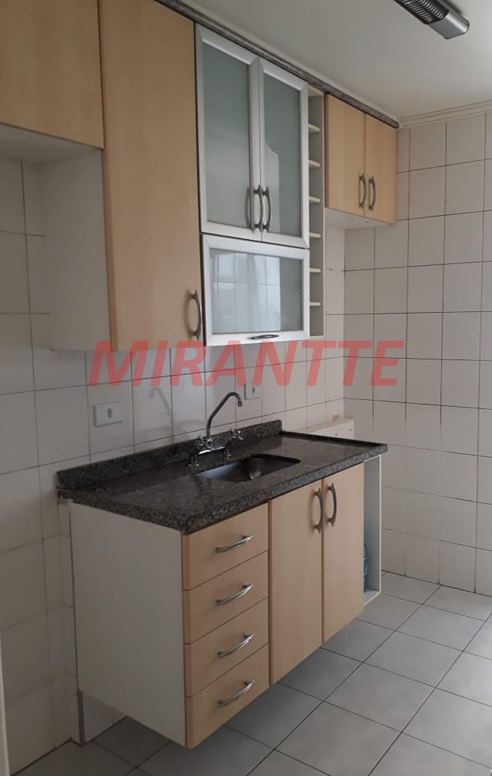 Apartamento de 58m² com 2 quartos em Santa Terezinha