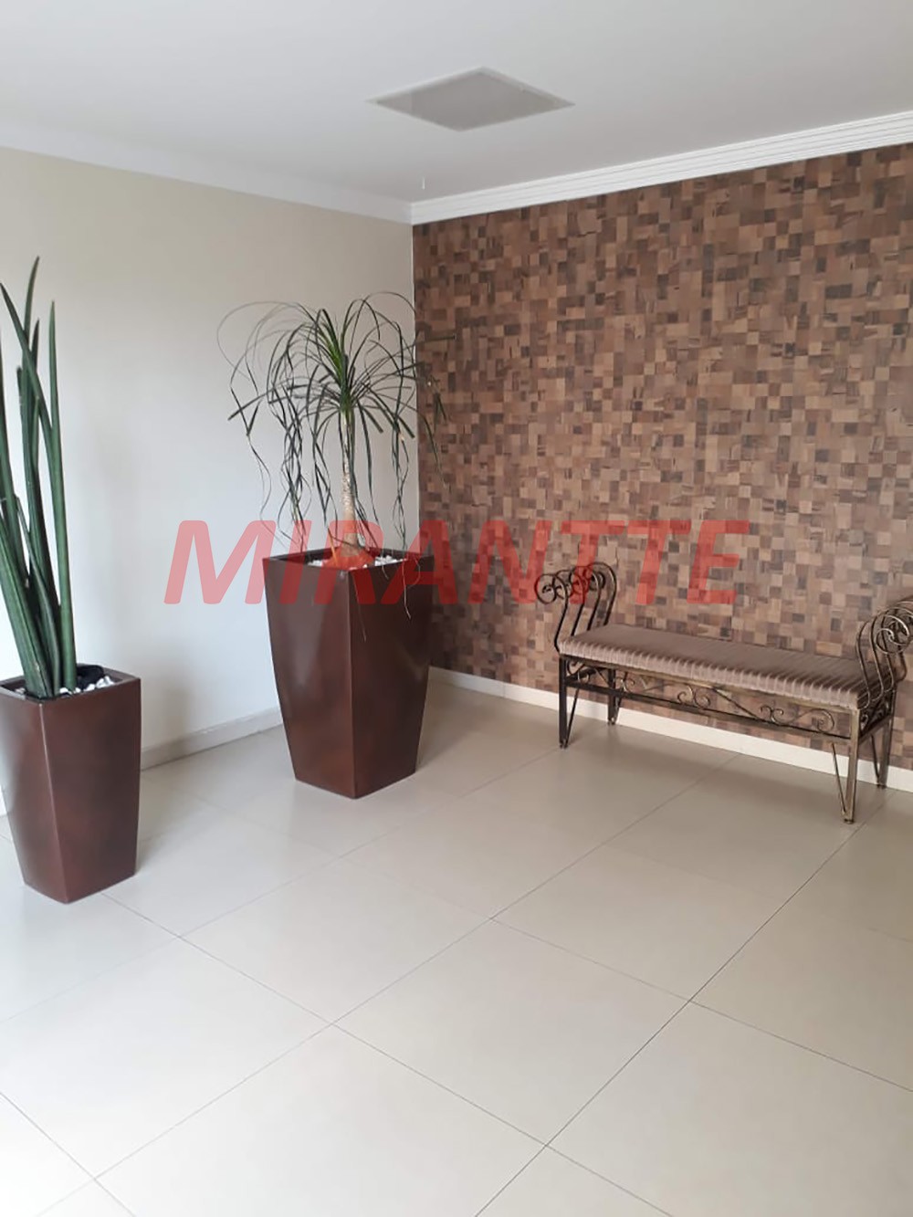 Apartamento de 58m² com 2 quartos em Santa Terezinha