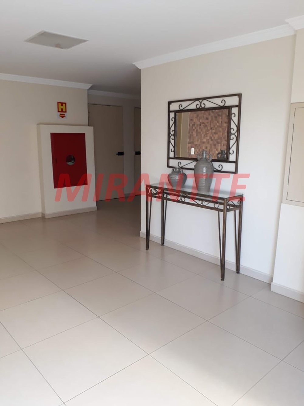 Apartamento de 58m² com 2 quartos em Santa Terezinha
