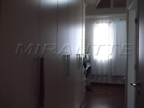 Sobrado de 250m² com 3 quartos em Horto Florestal