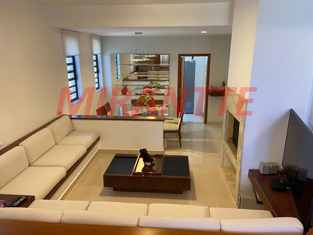 Sobrado de 205m² com 3 quartos em Horto Florestal