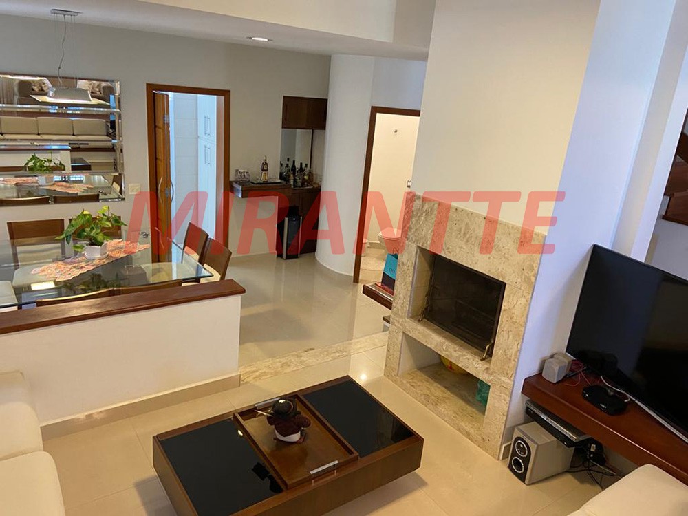 Sobrado de 205m² com 3 quartos em Horto Florestal