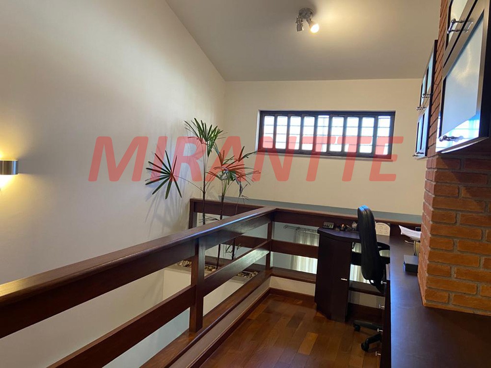 Sobrado de 205m² com 3 quartos em Horto Florestal