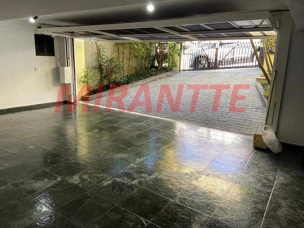Sobrado de 205m² com 3 quartos em Horto Florestal