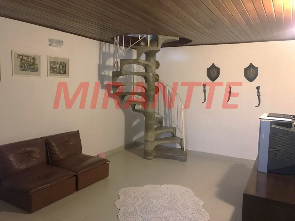 Sobrado de 161m² com 3 quartos em Horto Florestal