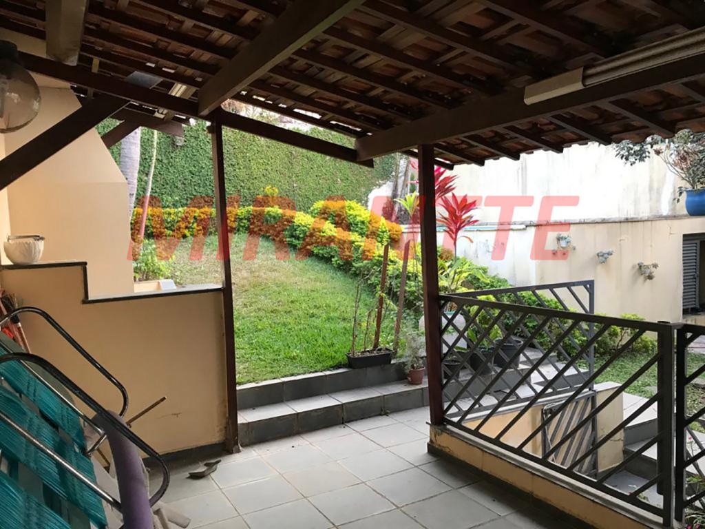 Sobrado de 161m² com 3 quartos em Horto Florestal