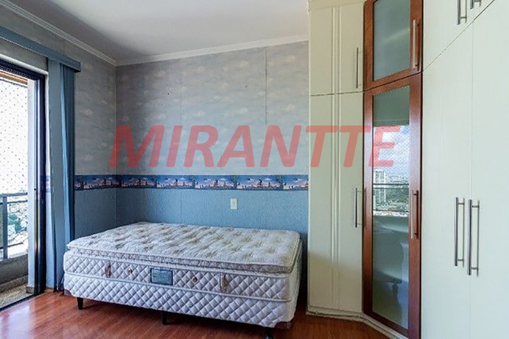 Apartamento com 4 quartos em Santana