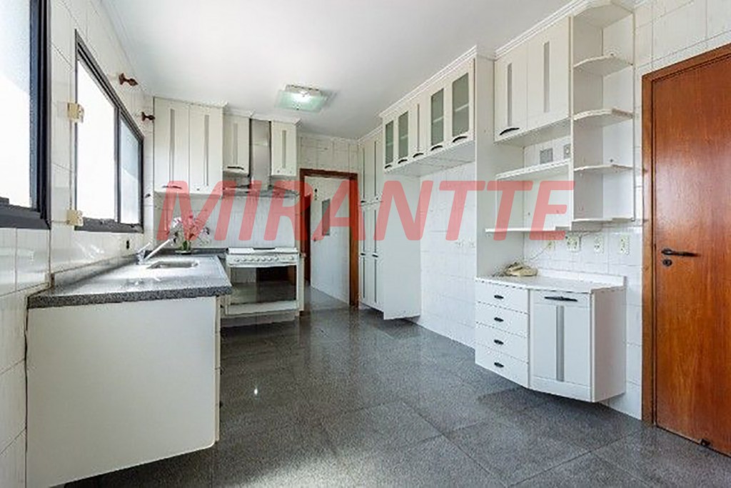 Apartamento com 4 quartos em Santana