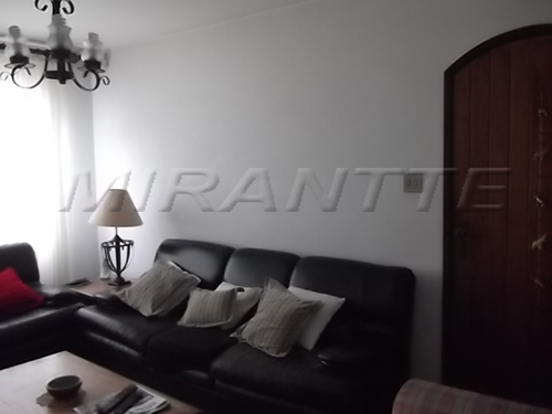 Sobrado com 3 quartos em Horto Florestal