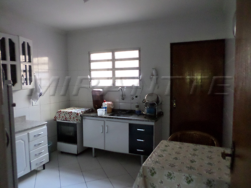 Sobrado de 180m² com 2 quartos em Vila Nova Mazzei