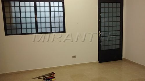 Comercial de 220m² em Água Fria