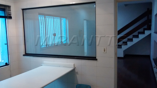 Comercial de 220m² em Água Fria