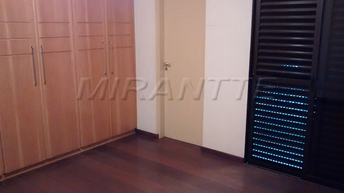 Comercial de 220m² em Água Fria