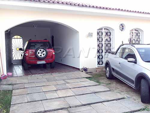 Sobrado de 237m² com 3 quartos em Jardim Kherlakian