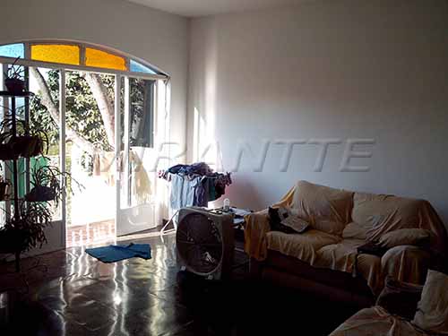 Sobrado de 237m² com 3 quartos em Jardim Kherlakian
