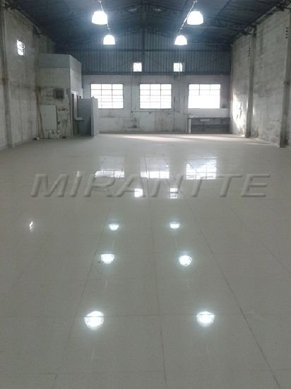 Galpao de 700m² em Vila Nilo