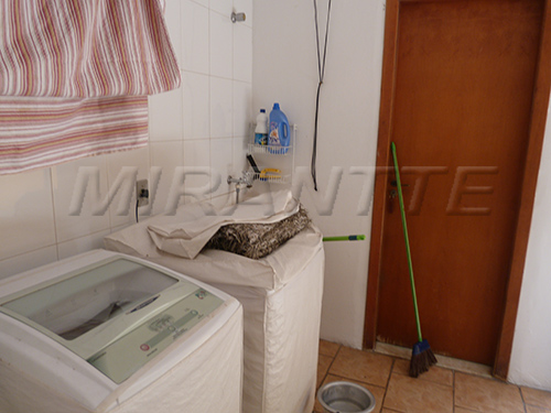 Cond. fechado de 234m² com 3 quartos em Serra Da Cantareira
