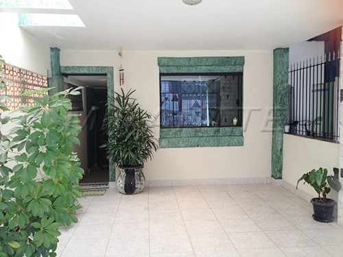 Casa terrea com 2 quartos em Santa Teresinha