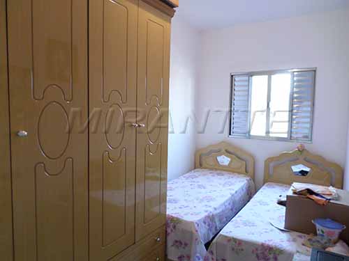 Casa terrea com 3 quartos em Jardim Maristela
