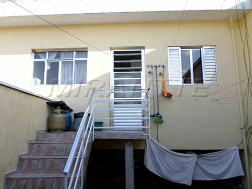 Casa terrea com 3 quartos em Jardim Maristela