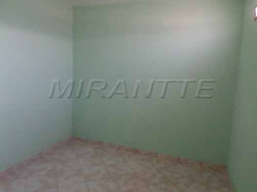 Casa terrea com 3 quartos em Jardim Maristela