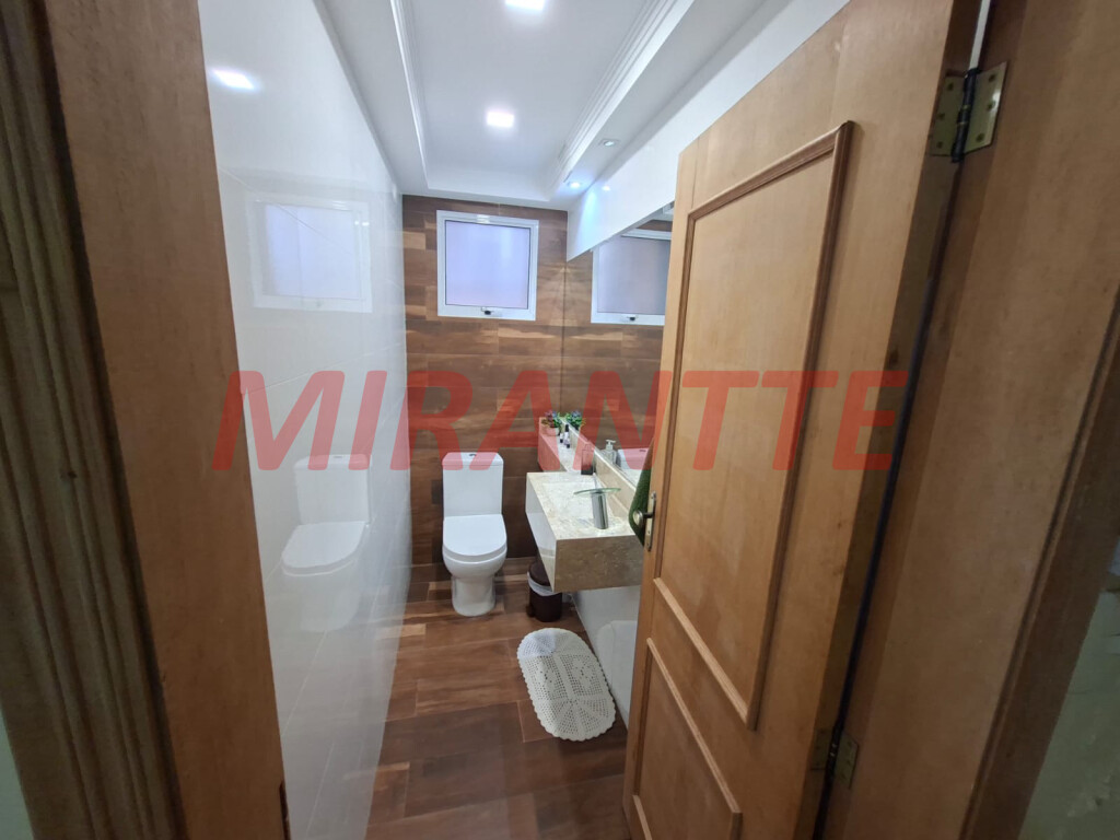 Sobrado de 245m² com 4 quartos em Jardim São Paulo