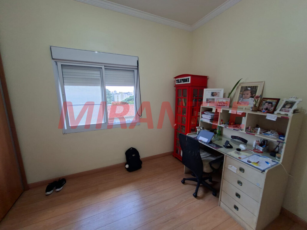 Sobrado de 245m² com 4 quartos em Jardim São Paulo