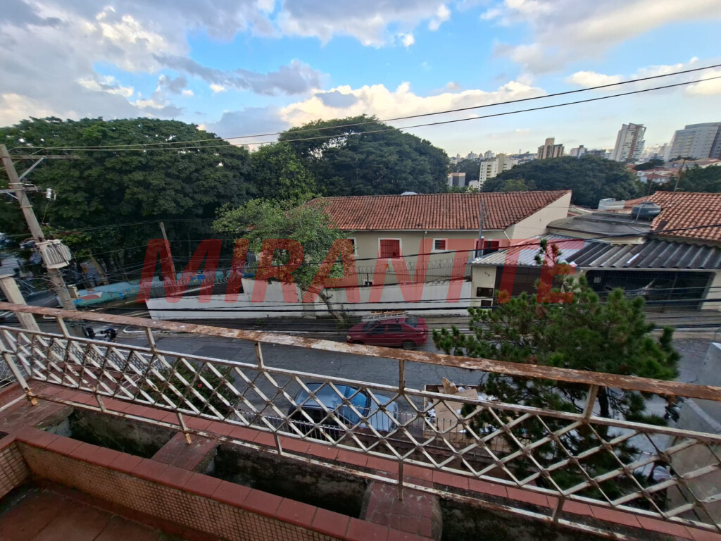 Sobrado de 245m² com 4 quartos em Jardim São Paulo