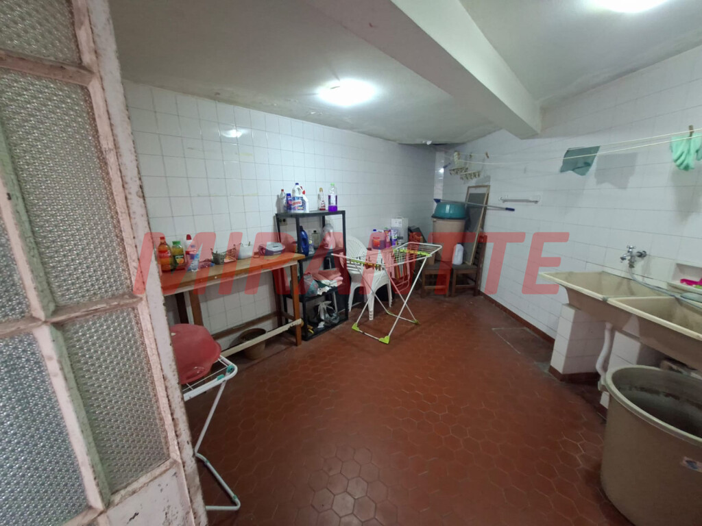 Sobrado de 245m² com 4 quartos em Jardim São Paulo