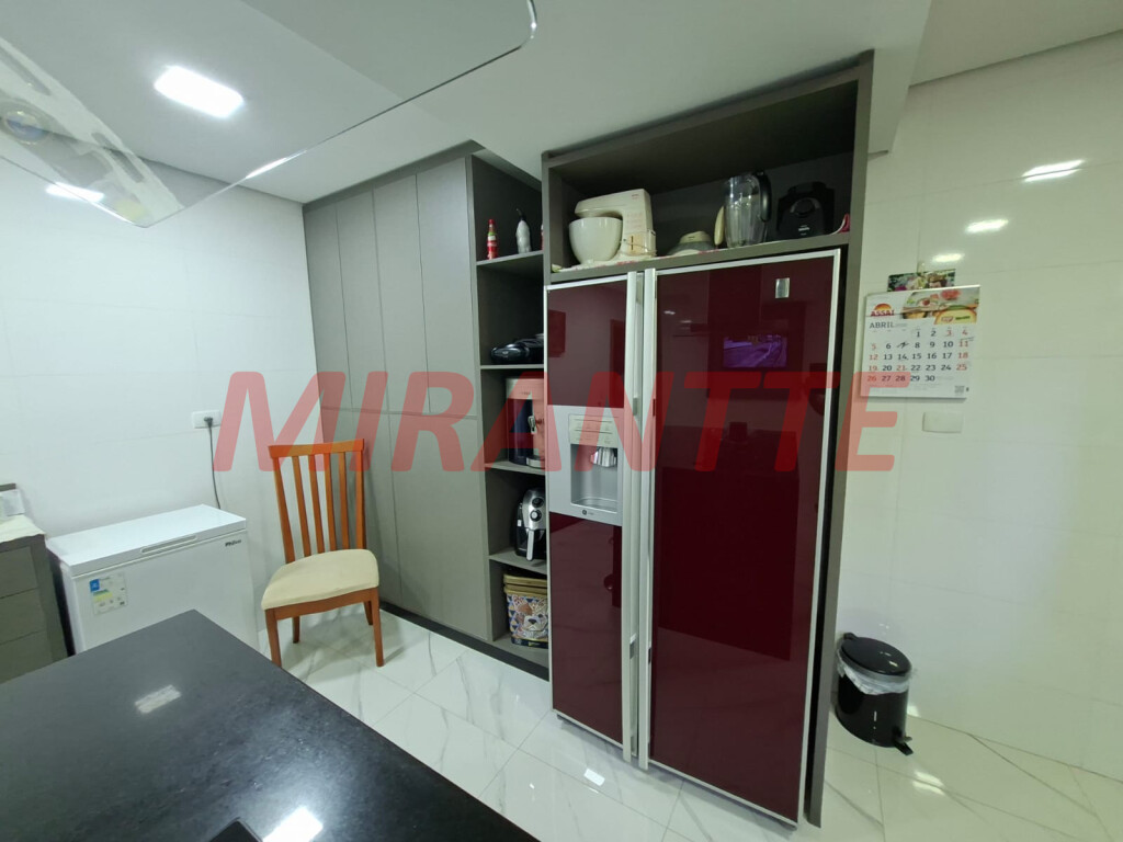 Sobrado de 245m² com 4 quartos em Jardim São Paulo