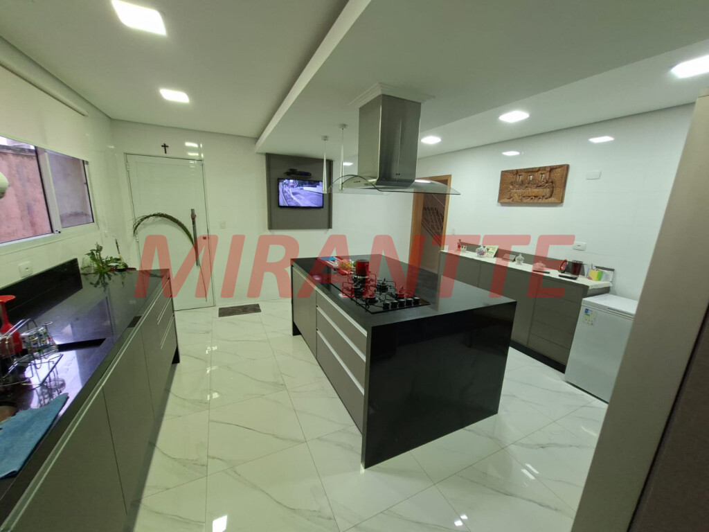Sobrado de 245m² com 4 quartos em Jardim São Paulo