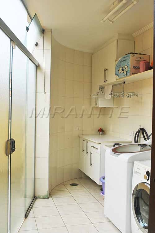 Sobrado de 138m² com 3 quartos em Vila Gustavo