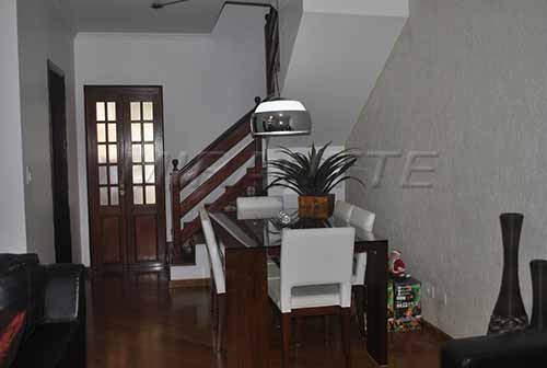 Sobrado de 138m² com 3 quartos em Vila Gustavo