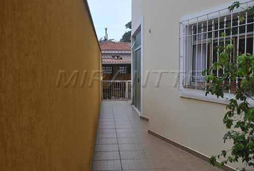 Sobrado de 138m² com 3 quartos em Vila Gustavo