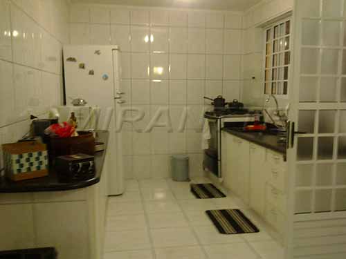 Sobrado de 180m² com 3 quartos em Horto Florestal