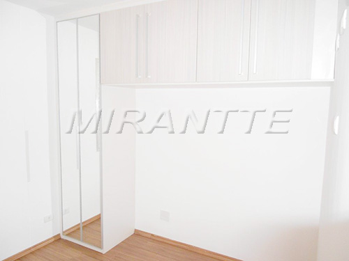 Apartamento de 63m² com 2 quartos em Liberdade