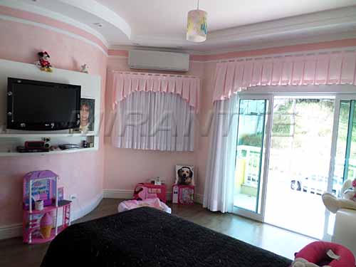 Sobrado de 1200m² com 4 quartos em Jardim Itatinga