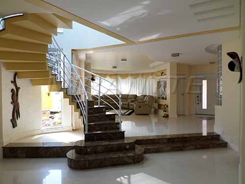 Sobrado de 1200m² com 4 quartos em Jardim Itatinga