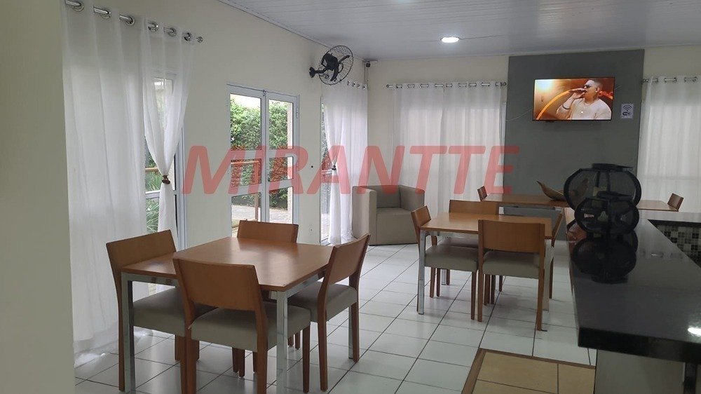 Apartamento de 54m² com 2 quartos em Jaçana