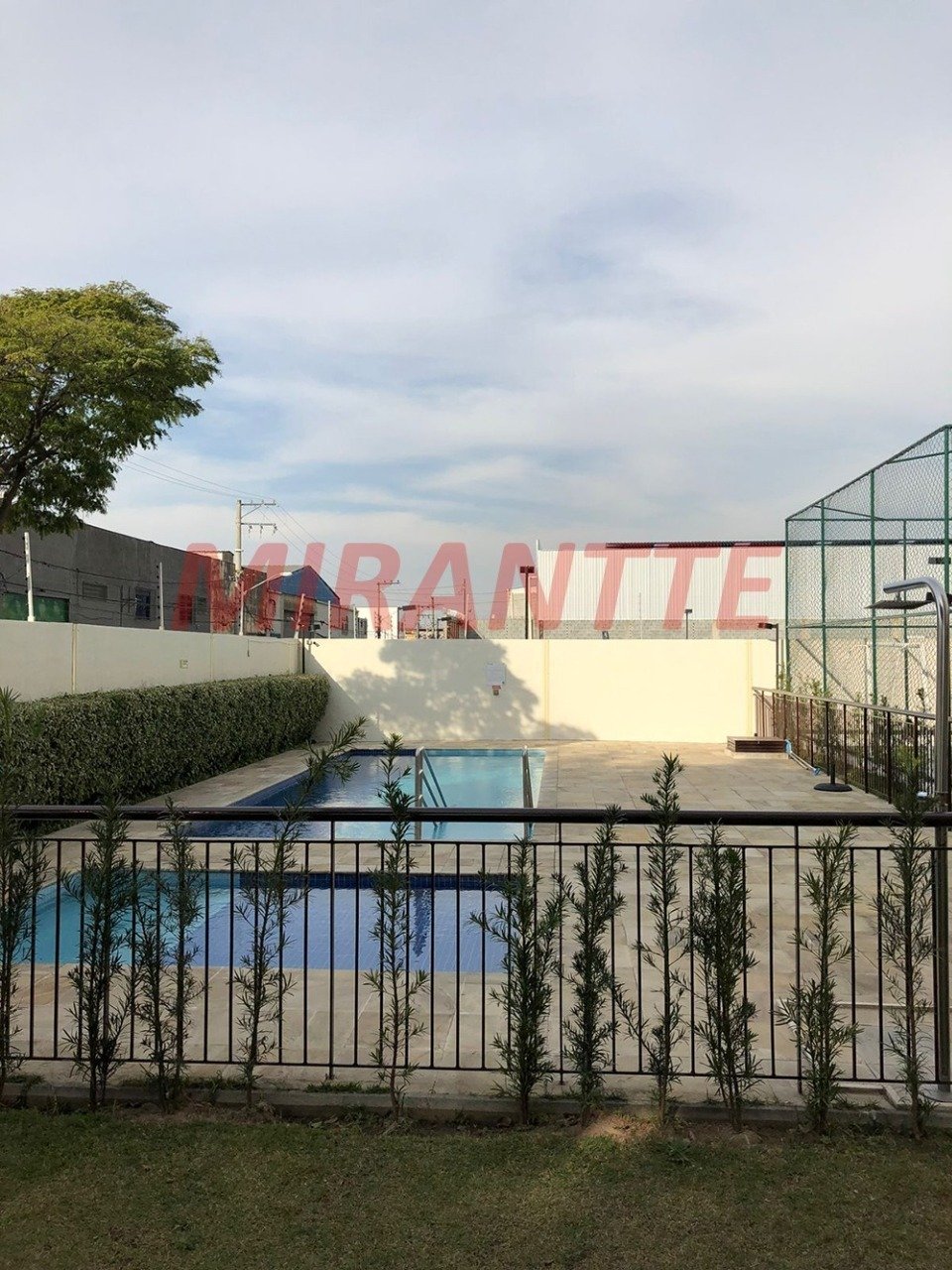 Apartamento de 54m² com 2 quartos em Jaçana