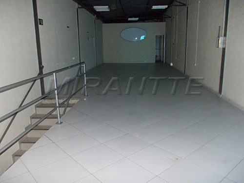 Comercial de 320m² em Santana