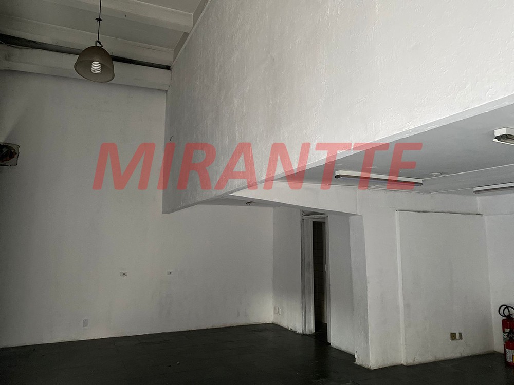 Comercial de 130m² em Santana