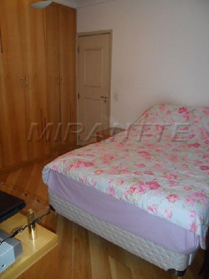 Apartamento de 112m² com 3 quartos em Água Fria