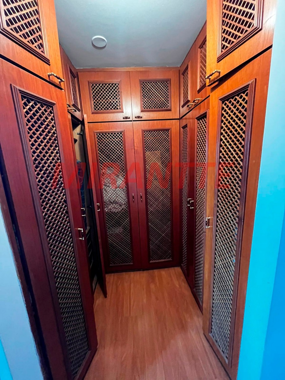 Cobertura de 350m² com 4 quartos em Horto Florestal