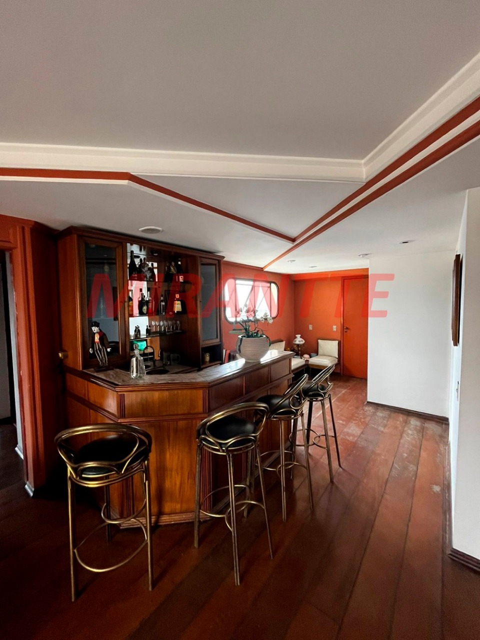Cobertura de 350m² com 4 quartos em Horto Florestal