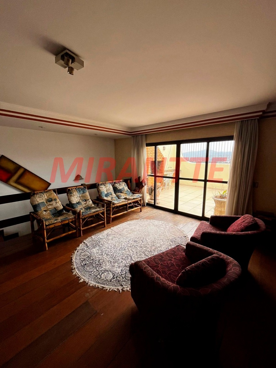 Cobertura de 350m² com 4 quartos em Horto Florestal