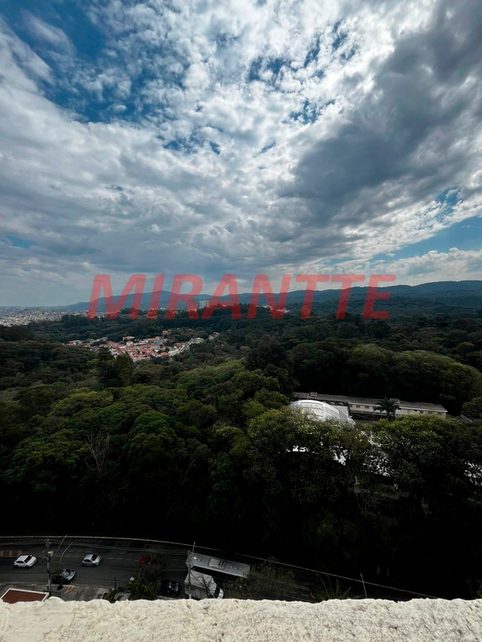 Cobertura de 350m² com 4 quartos em Horto Florestal