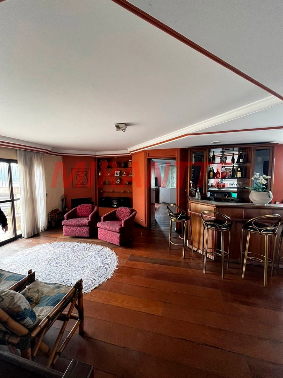 Cobertura de 350m² com 4 quartos em Horto Florestal