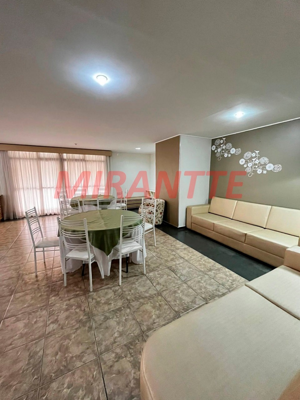 Cobertura de 350m² com 4 quartos em Horto Florestal